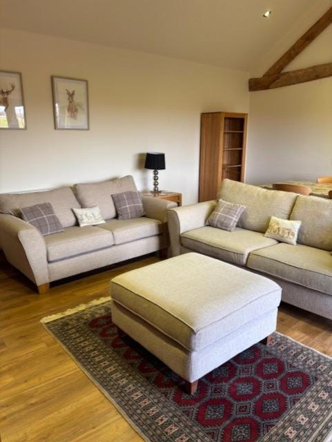 Courtside Barn, Lynn, Newport Villa นิวพอร์ต ภายนอก รูปภาพ