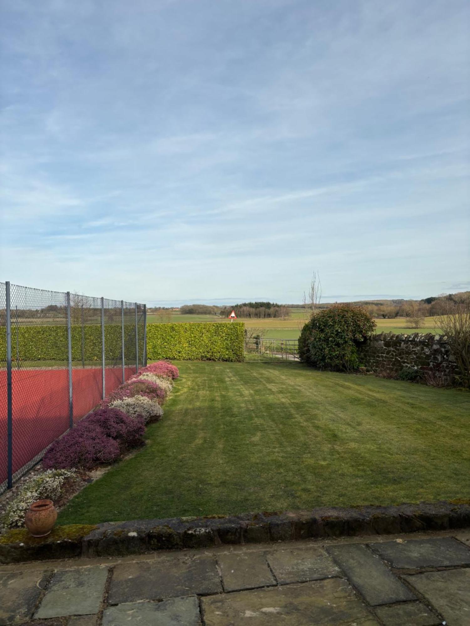 Courtside Barn, Lynn, Newport Villa นิวพอร์ต ภายนอก รูปภาพ